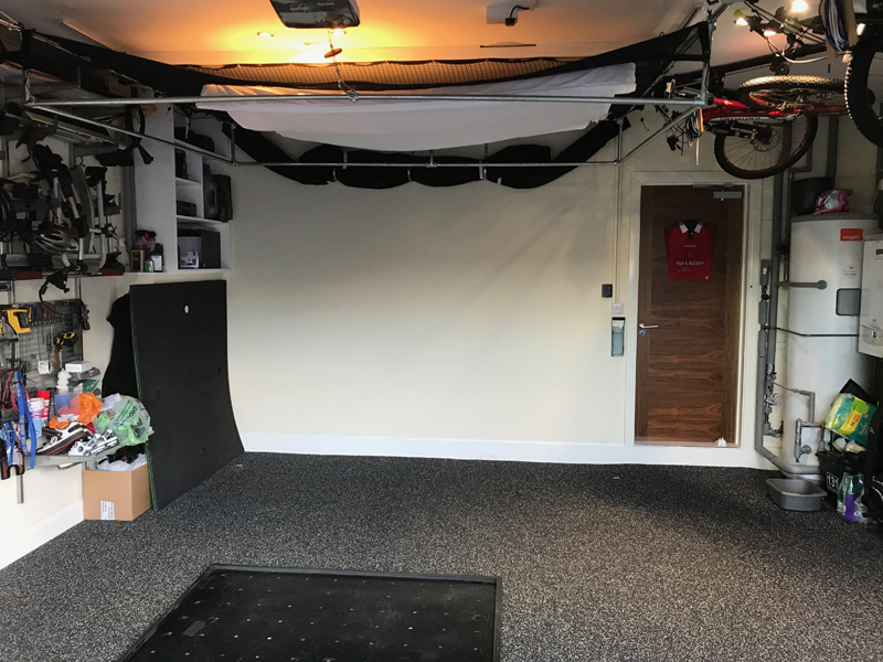 DIY garage sim golfsimforum projector 800